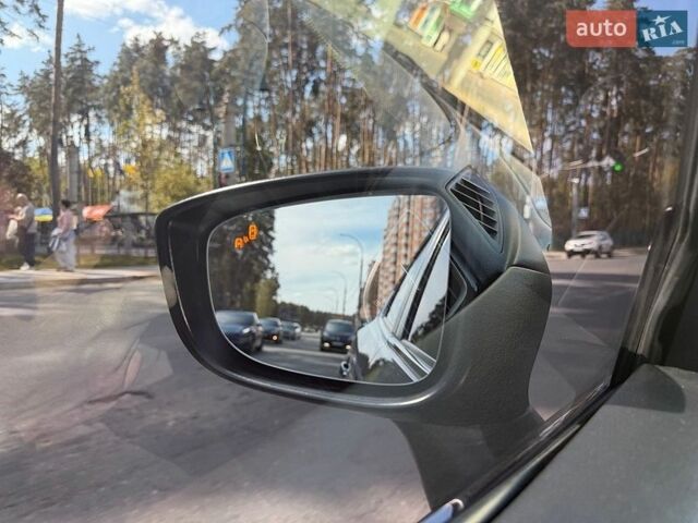 Синий Мазда 3, объемом двигателя 2 л и пробегом 110 тыс. км за 10999 $, фото 21 на Automoto.ua