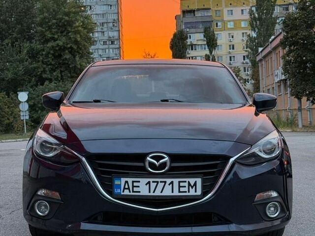 Синий Мазда 3, объемом двигателя 1.5 л и пробегом 159 тыс. км за 12000 $, фото 2 на Automoto.ua