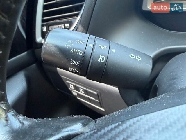 Синий Мазда 3, объемом двигателя 2 л и пробегом 110 тыс. км за 10999 $, фото 10 на Automoto.ua