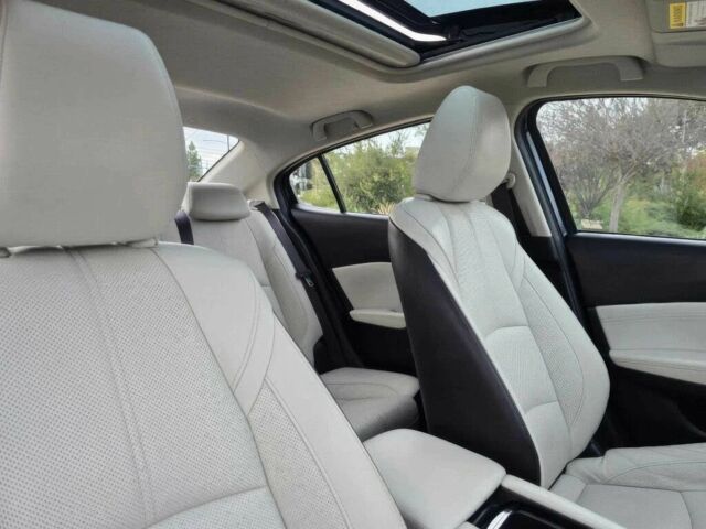 Синий Мазда 3, объемом двигателя 2.5 л и пробегом 51 тыс. км за 2000 $, фото 11 на Automoto.ua