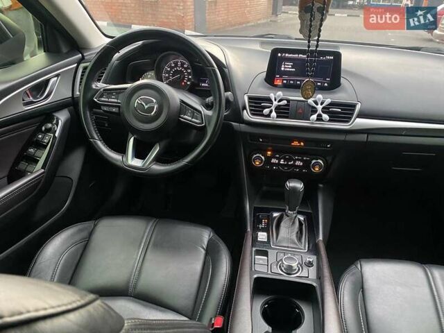 Мазда 3 2017 в Киеве на Automoto.ua Синий Мазда 3, объемом двигателя 2 л и пробегом 190 тыс. км за 13000 $, фото 4 на Automoto.ua