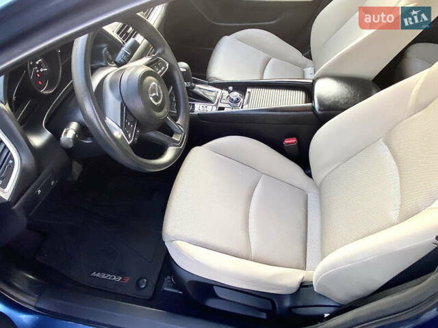 Синий Мазда 3, объемом двигателя 2 л и пробегом 144 тыс. км за 11900 $, фото 9 на Automoto.ua