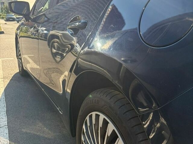 Синій Мазда 3, об'ємом двигуна 2 л та пробігом 135 тис. км за 11000 $, фото 3 на Automoto.ua