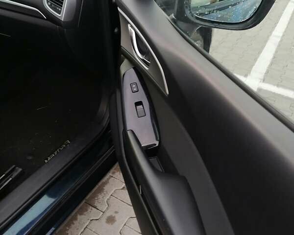 Синий Мазда 3, объемом двигателя 2 л и пробегом 154 тыс. км за 12300 $, фото 2 на Automoto.ua