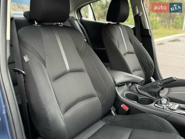 Синий Мазда 3, объемом двигателя 1.5 л и пробегом 60 тыс. км за 15200 $, фото 57 на Automoto.ua