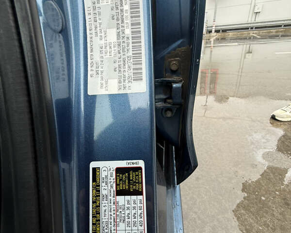 Синий Мазда 3, объемом двигателя 2 л и пробегом 161 тыс. км за 13000 $, фото 30 на Automoto.ua