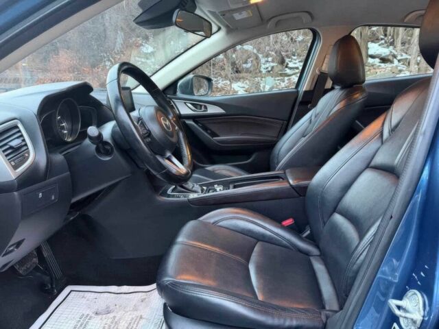 Синий Мазда 3, объемом двигателя 2 л и пробегом 67 тыс. км за 3500 $, фото 6 на Automoto.ua