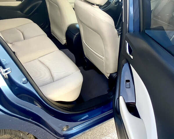 Синий Мазда 3, объемом двигателя 2 л и пробегом 144 тыс. км за 11900 $, фото 14 на Automoto.ua
