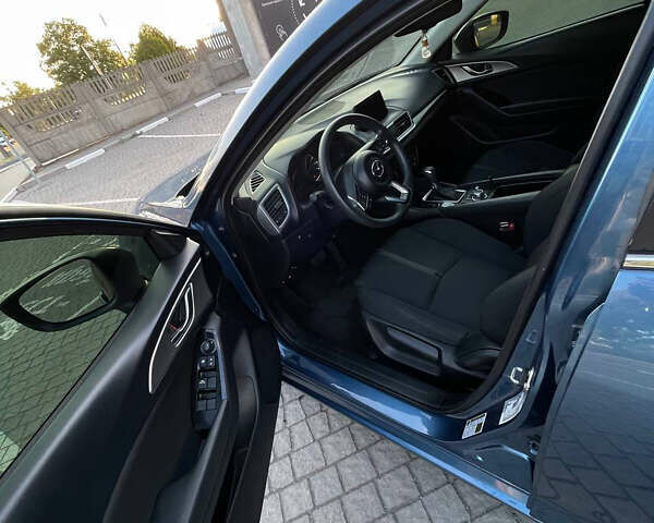 Синий Мазда 3, объемом двигателя 2 л и пробегом 65 тыс. км за 12500 $, фото 3 на Automoto.ua