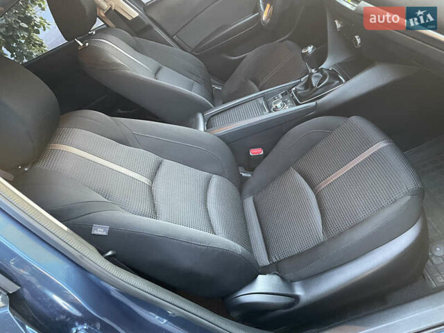 Синий Мазда 3, объемом двигателя 1.5 л и пробегом 54 тыс. км за 14100 $, фото 19 на Automoto.ua