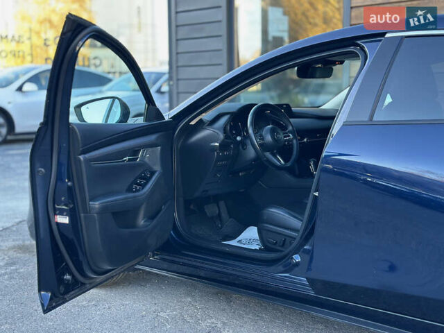 Мазда 3 2019 в Львове на Automoto.ua Синий Мазда 3, объемом двигателя 2.49 л и пробегом 81 тыс. км за 17500 $, фото 22 на Automoto.ua