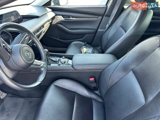 Синий Мазда 3, объемом двигателя 1.76 л и пробегом 35 тыс. км за 19000 $, фото 17 на Automoto.ua