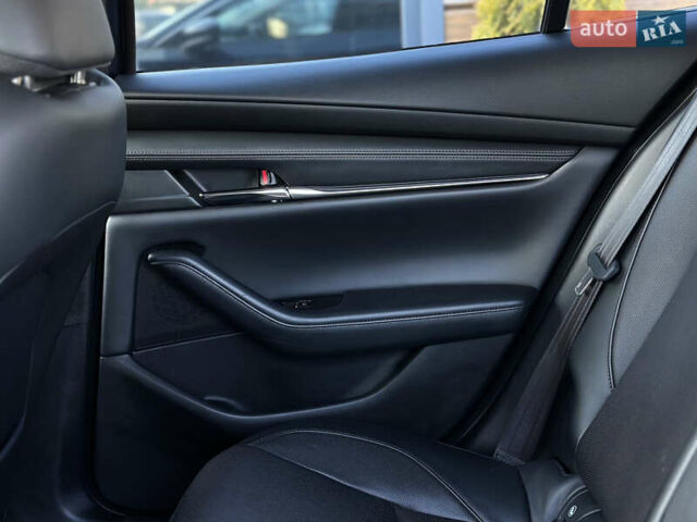 Мазда 3 2019 в Львове на Automoto.ua Синий Мазда 3, объемом двигателя 2.49 л и пробегом 81 тыс. км за 17500 $, фото 47 на Automoto.ua