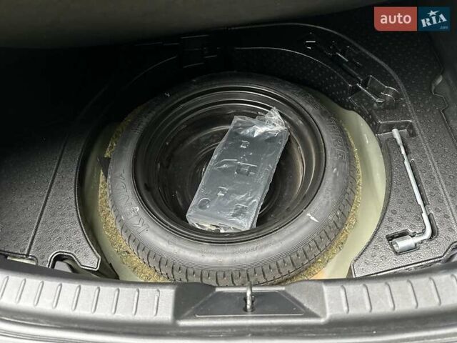 Синий Мазда 3, объемом двигателя 2.49 л и пробегом 75 тыс. км за 18000 $, фото 10 на Automoto.ua