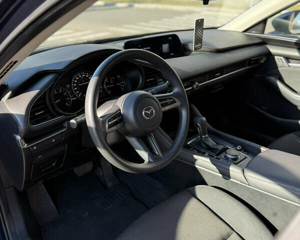 Синий Мазда 3, объемом двигателя 2 л и пробегом 85 тыс. км за 13900 $, фото 11 на Automoto.ua