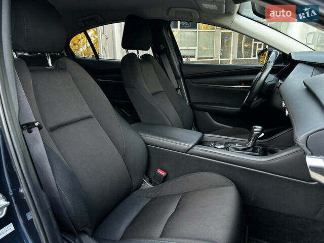 Синий Мазда 3, объемом двигателя 2.49 л и пробегом 129 тыс. км за 13999 $, фото 15 на Automoto.ua