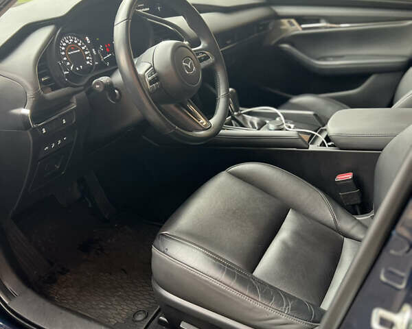 Синий Мазда 3, объемом двигателя 2.49 л и пробегом 50 тыс. км за 18000 $, фото 16 на Automoto.ua