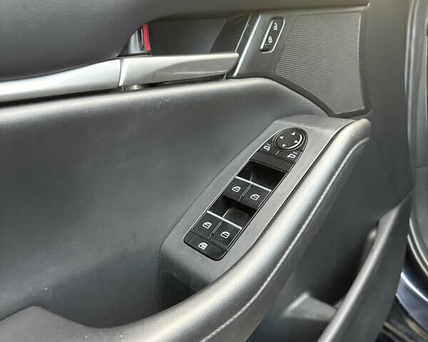 Синий Мазда 3, объемом двигателя 2.49 л и пробегом 23 тыс. км за 15500 $, фото 11 на Automoto.ua