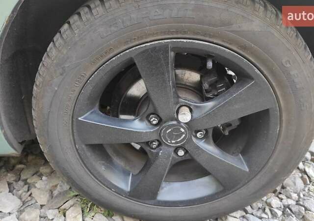 Зеленый Мазда 3, объемом двигателя 1.6 л и пробегом 270 тыс. км за 3500 $, фото 12 на Automoto.ua