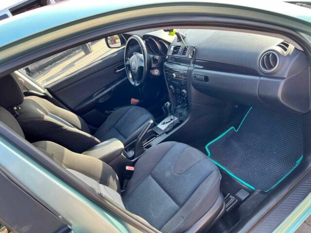 Зеленый Мазда 3, объемом двигателя 1.6 л и пробегом 270 тыс. км за 3500 $, фото 4 на Automoto.ua