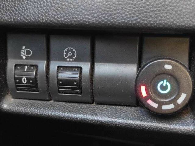 Зеленый Мазда 3, объемом двигателя 1.6 л и пробегом 270 тыс. км за 3500 $, фото 8 на Automoto.ua