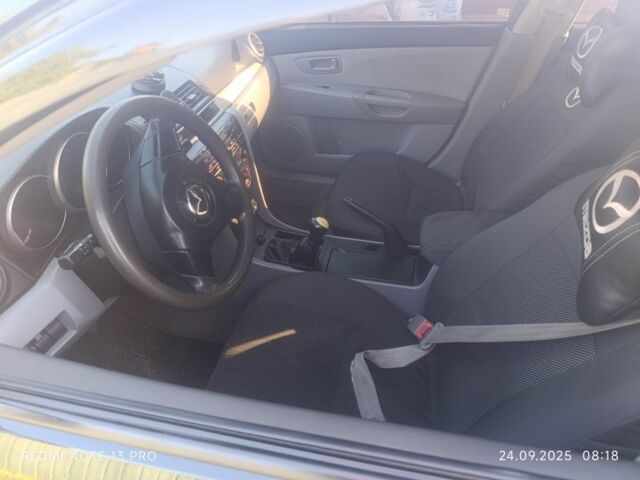 Зеленый Мазда 3, объемом двигателя 1.6 л и пробегом 250 тыс. км за 4100 $, фото 2 на Automoto.ua