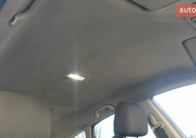 Зеленый Мазда 3, объемом двигателя 1.6 л и пробегом 270 тыс. км за 3500 $, фото 4 на Automoto.ua