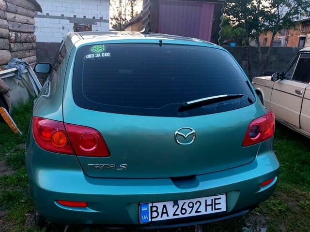 Зеленый Мазда 3, объемом двигателя 1.6 л и пробегом 300 тыс. км за 2200 $, фото 5 на Automoto.ua
