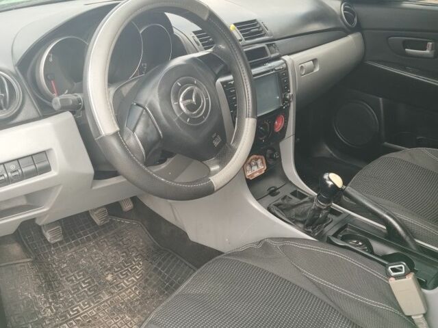 Зеленый Мазда 3, объемом двигателя 1.3 л и пробегом 280 тыс. км за 2400 $, фото 4 на Automoto.ua