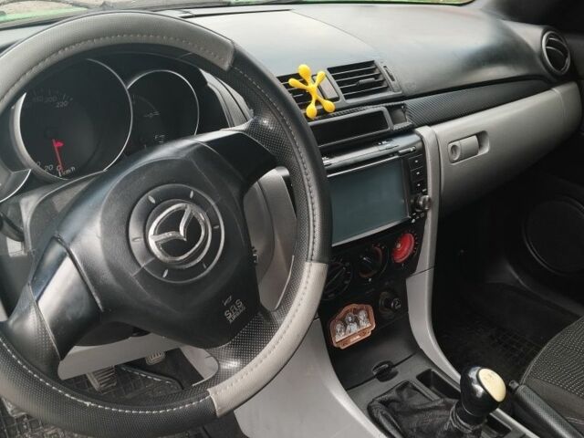 Зеленый Мазда 3, объемом двигателя 1.3 л и пробегом 280 тыс. км за 2400 $, фото 5 на Automoto.ua