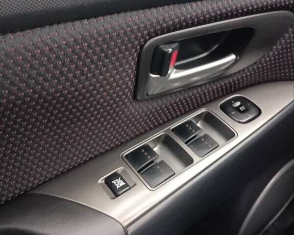 Зелений Мазда 3, об'ємом двигуна 1.6 л та пробігом 200 тис. км за 5999 $, фото 18 на Automoto.ua