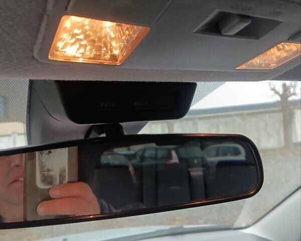 Зелений Мазда 3, об'ємом двигуна 1.6 л та пробігом 200 тис. км за 5999 $, фото 1 на Automoto.ua