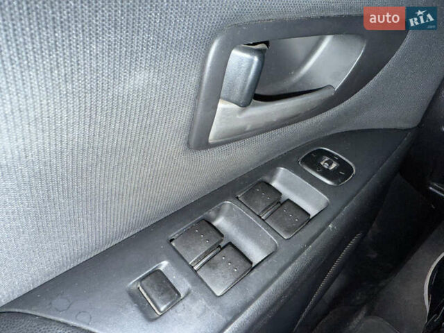 Зеленый Мазда 3, объемом двигателя 1.6 л и пробегом 182 тыс. км за 3500 $, фото 12 на Automoto.ua