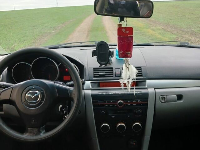 Зелений Мазда 3, об'ємом двигуна 1.6 л та пробігом 3 тис. км за 4500 $, фото 5 на Automoto.ua