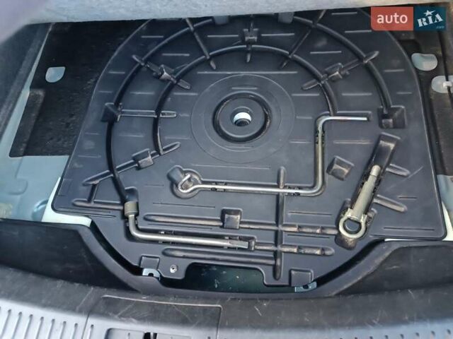 Зелений Мазда 3, об'ємом двигуна 1.6 л та пробігом 254 тис. км за 4200 $, фото 15 на Automoto.ua