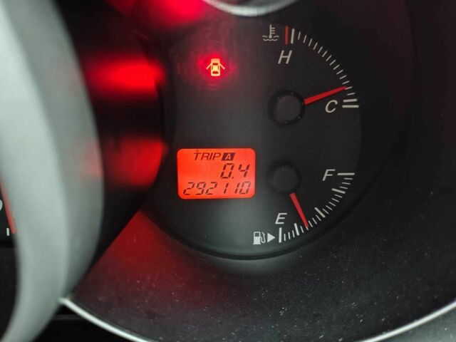 Зелений Мазда 3, об'ємом двигуна 1.6 л та пробігом 292 тис. км за 6000 $, фото 10 на Automoto.ua