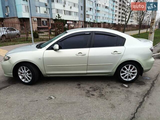 Зеленый Мазда 3, объемом двигателя 1.6 л и пробегом 230 тыс. км за 5700 $, фото 3 на Automoto.ua