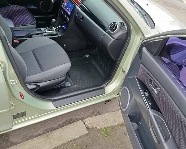 Зеленый Мазда 3, объемом двигателя 1.6 л и пробегом 230 тыс. км за 5700 $, фото 8 на Automoto.ua