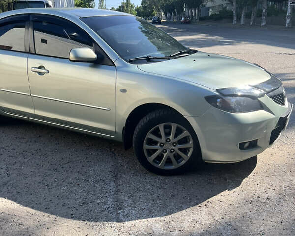 Зелений Мазда 3, об'ємом двигуна 1.6 л та пробігом 275 тис. км за 6200 $, фото 37 на Automoto.ua