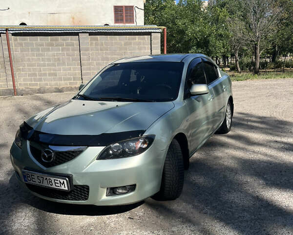 Зелений Мазда 3, об'ємом двигуна 1.6 л та пробігом 275 тис. км за 6200 $, фото 1 на Automoto.ua
