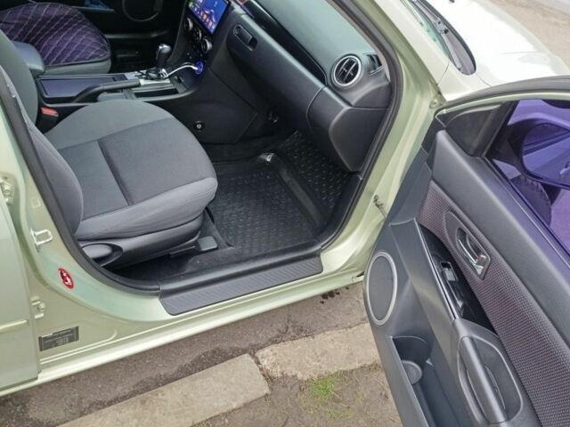 Зеленый Мазда 3, объемом двигателя 1.6 л и пробегом 230 тыс. км за 5700 $, фото 7 на Automoto.ua