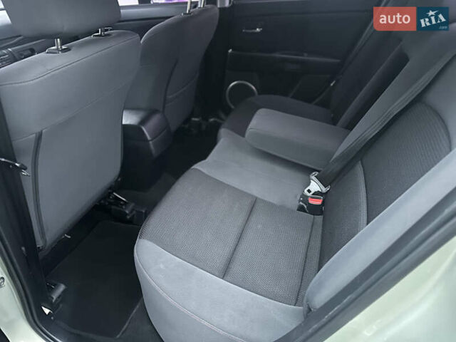 Зеленый Мазда 3, объемом двигателя 1.6 л и пробегом 238 тыс. км за 5200 $, фото 7 на Automoto.ua