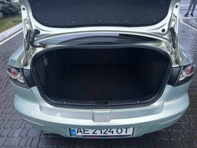 Зеленый Мазда 3, объемом двигателя 1.6 л и пробегом 238 тыс. км за 5200 $, фото 6 на Automoto.ua