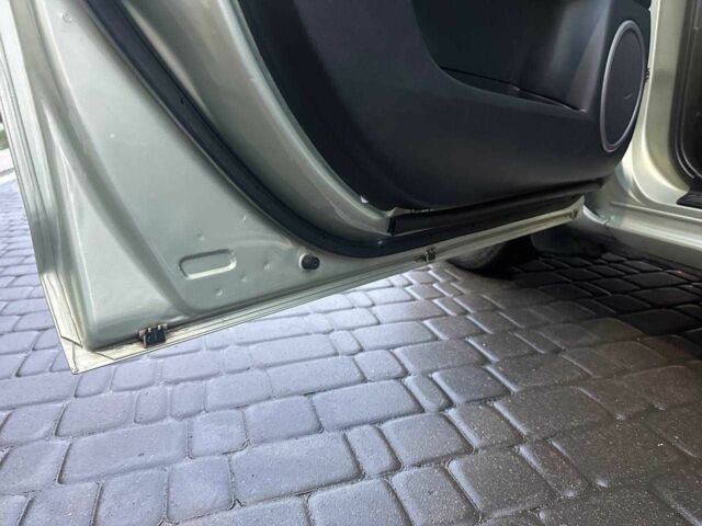 Зеленый Мазда 3, объемом двигателя 1.6 л и пробегом 238 тыс. км за 5200 $, фото 10 на Automoto.ua