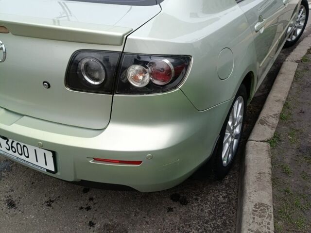 Зеленый Мазда 3, объемом двигателя 1.6 л и пробегом 230 тыс. км за 5700 $, фото 1 на Automoto.ua