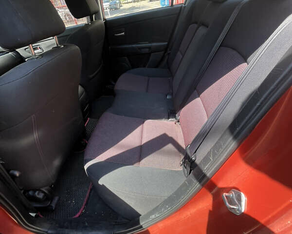 Оранжевый Мазда 3, объемом двигателя 1.6 л и пробегом 265 тыс. км за 4800 $, фото 6 на Automoto.ua