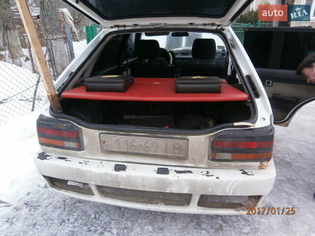Белый Мазда 323, объемом двигателя 1.5 л и пробегом 333 тыс. км за 300 $, фото 28 на Automoto.ua