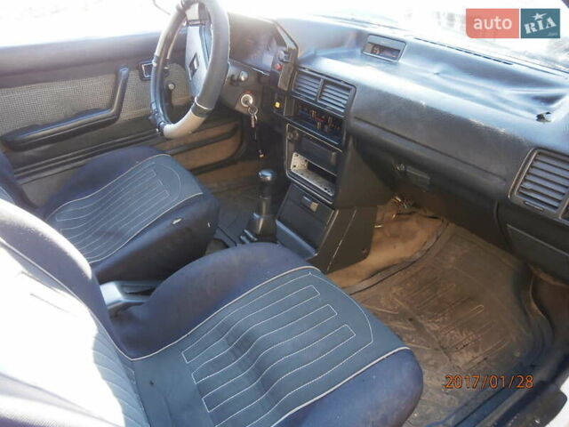 Белый Мазда 323, объемом двигателя 1.5 л и пробегом 333 тыс. км за 300 $, фото 34 на Automoto.ua