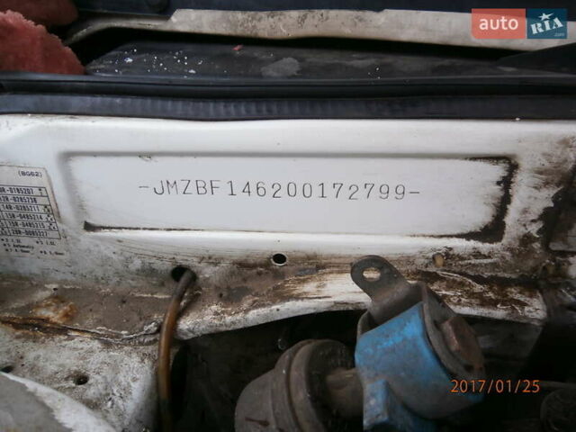 Белый Мазда 323, объемом двигателя 1.5 л и пробегом 333 тыс. км за 300 $, фото 20 на Automoto.ua