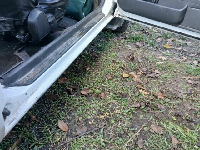 Білий Мазда 323, об'ємом двигуна 1.3 л та пробігом 500 тис. км за 715 $, фото 14 на Automoto.ua